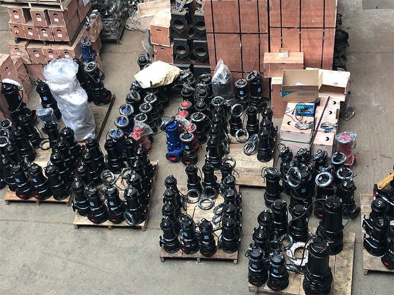 Самовсасывающий погружной канализационный насос